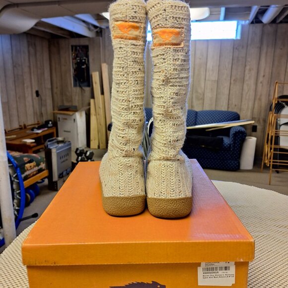 Women's Rocket Dog 2 Tone Cable Knit Boot - Size 8M - Picture 3 of 8